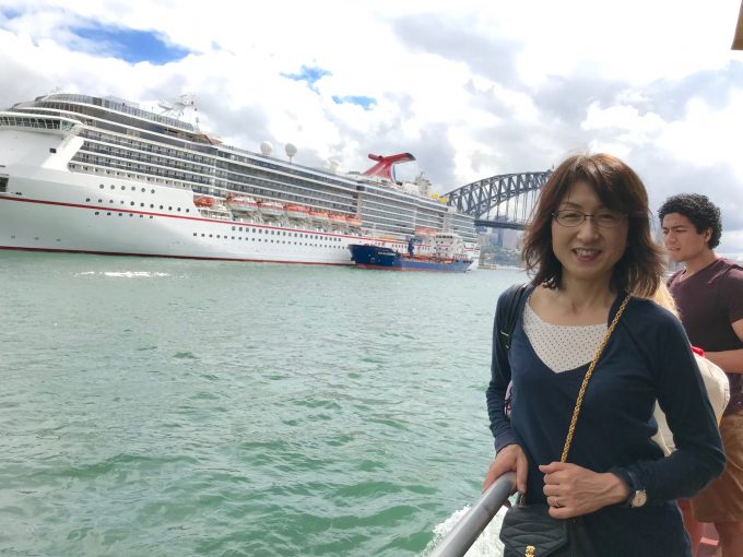 フェリーでマンリービーチへ