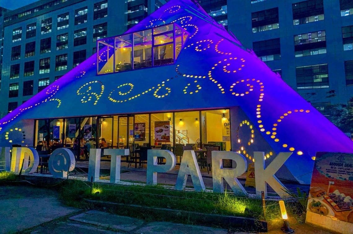 ITPark内のThe Pyramid