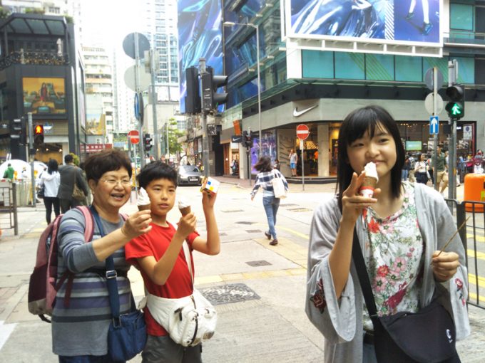 香港の街中は活気があって面白い！
