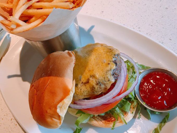 絶品！カウンターのハンバーガー！