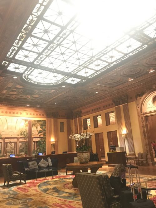 ミレニアムビルトモアホテルのロビー