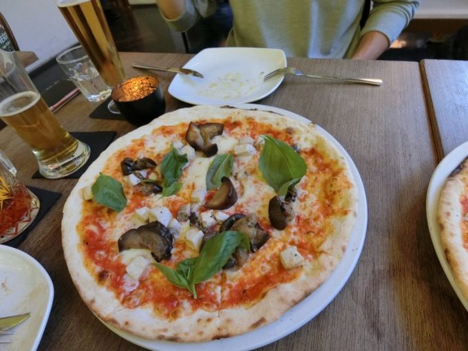 「Nero pizza & grill」にて夕飯！ピザすごく美味しかったです！