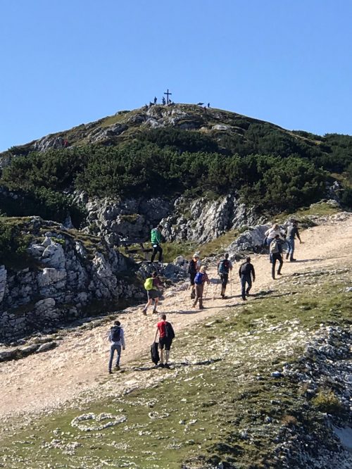 ウンタースベルグ山頂を臨む