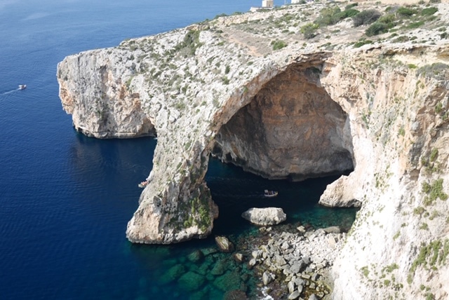 マルタ島の「青の洞門」
