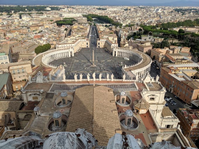 「サン・ピエトロ大聖堂」のクーポラからの眺望