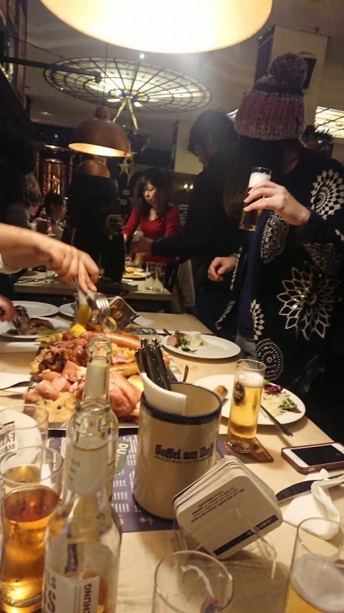 大聖堂前の「ガッフェル・アム・ドーム」にて