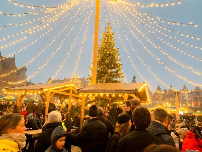 絵本の世界のよう！ブルージュのクリスマスマーケット