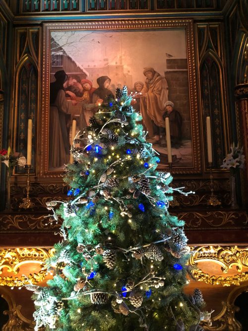 大聖堂に飾られていたクリスマスツリー