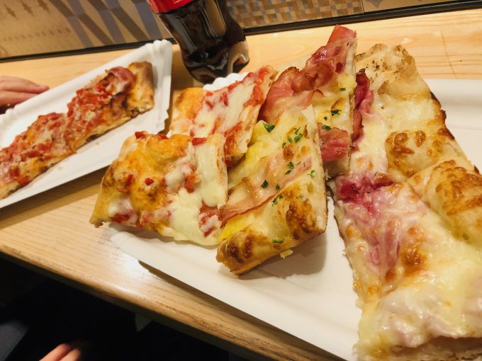 「アリスピザ」のピザはリーズナブルで美味しい