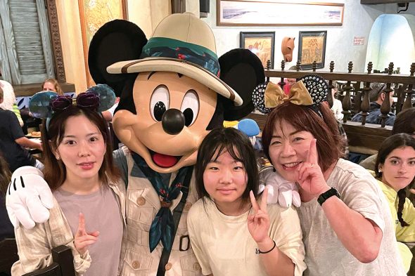 ミッキーと楽しいグリーティング