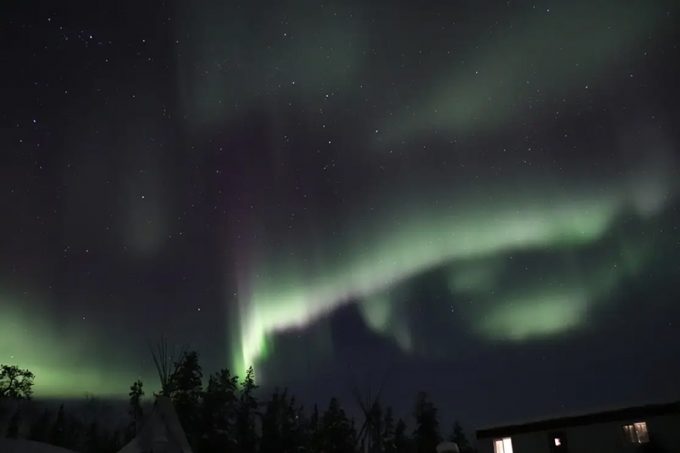 刻々と形を変え、本当にカーテンのように!