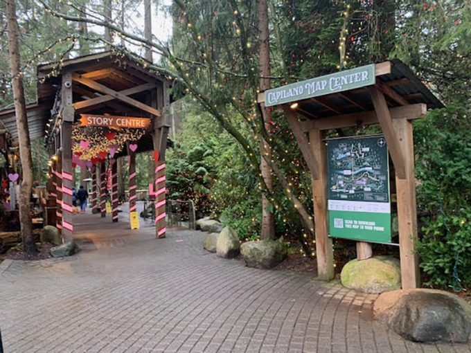 キャピラノ吊り橋入口周辺