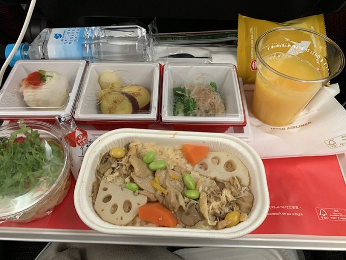 アメリカン航空の機内食