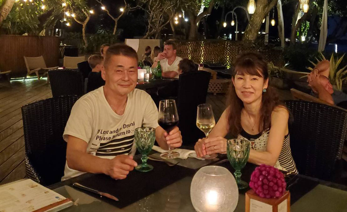 ホテル「メリア バリ」のビーチレストランにて