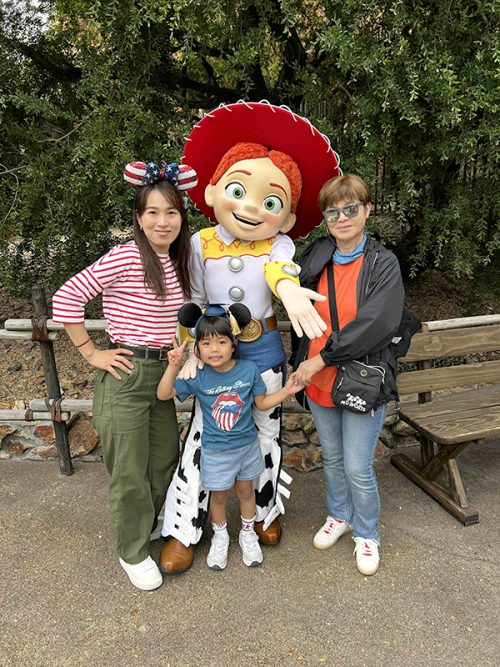 いろんなキャラクターと記念撮影!