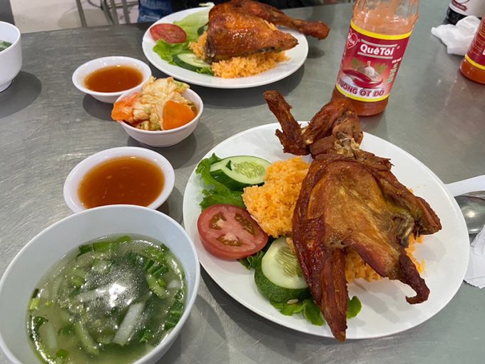 丸揚げの鶏のセット