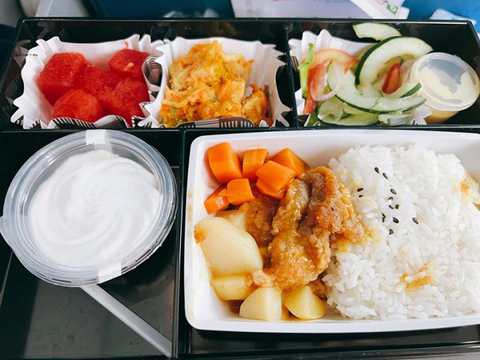 重箱風のフィリピン航空機内食