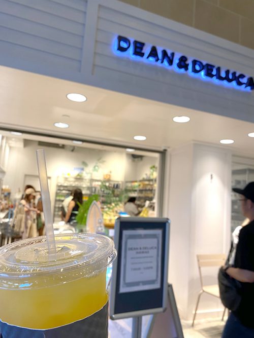 パイナップルジュースを購入