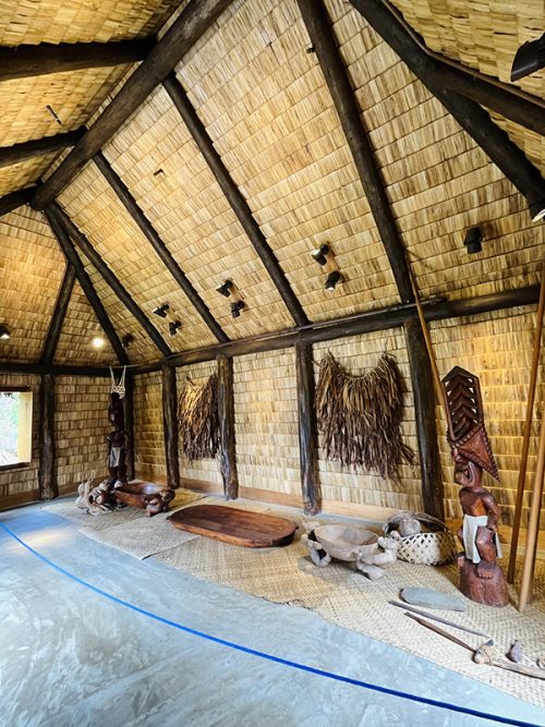 島々の伝統的な生活を紹介