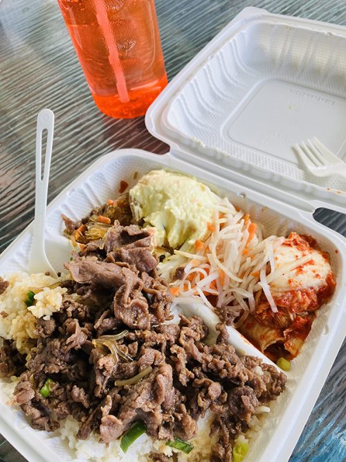 プレートランチ（ビーフ）1人分の量がすごい！