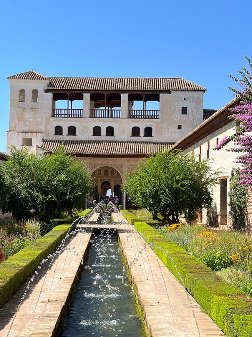 庭園ヘネラリフェ