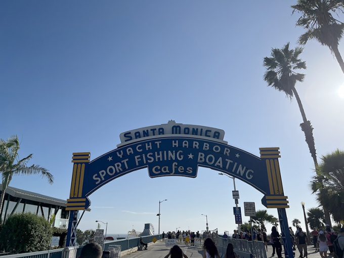 サンタモニカの看板
