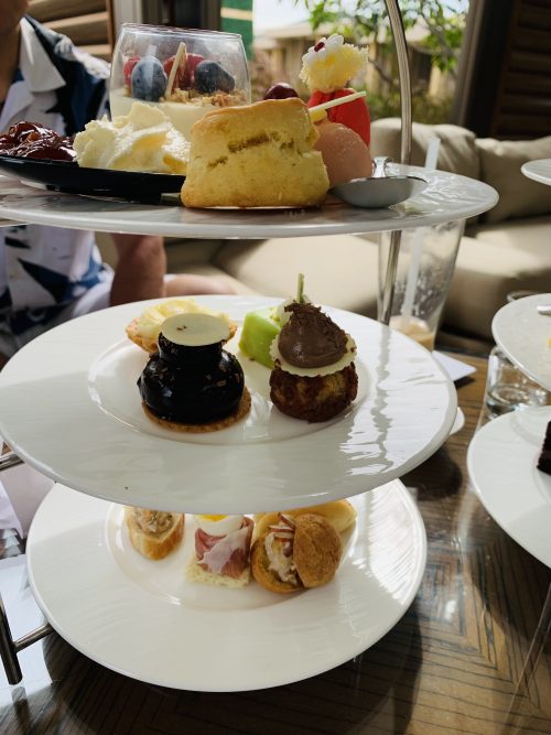 ムリアリゾート内で特典のアフタヌーンティーを堪能