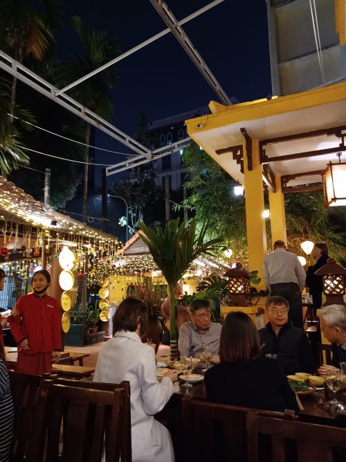 レストラン「Quan An Ngon」