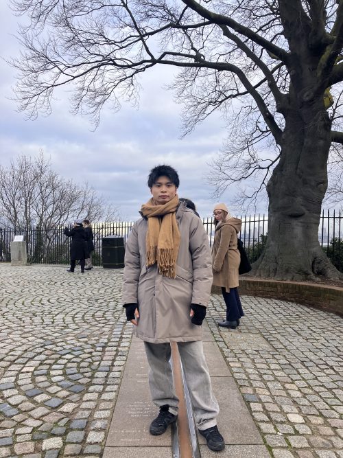 グリニッジ天文台の本初子午線にて