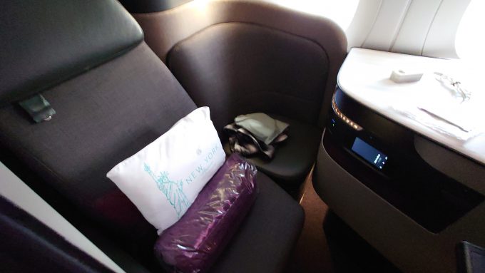 カタール航空のビジネスクラスの座席