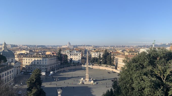 朝のローマの街一望の写真