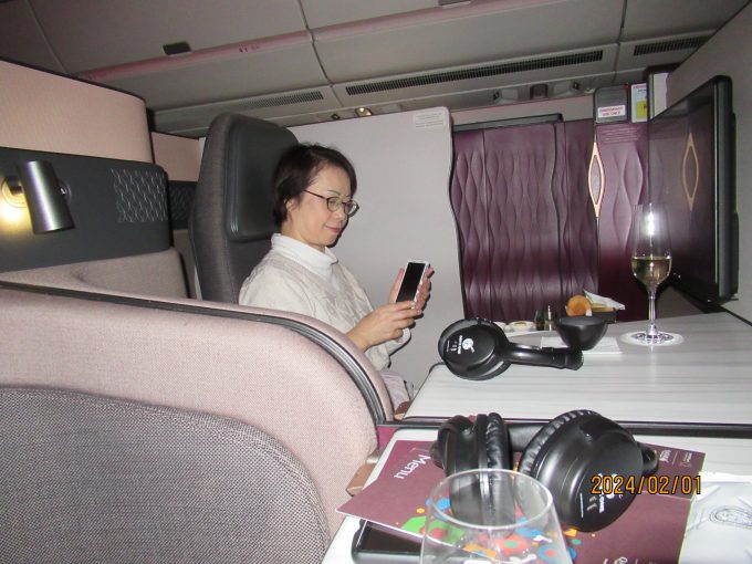 ゆったりとしたカタール航空のQsuite