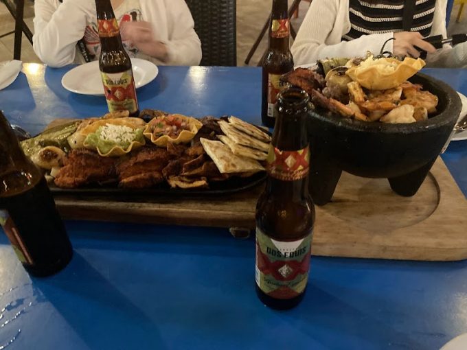 最初の食事からタコスとXX(ドスエキス)