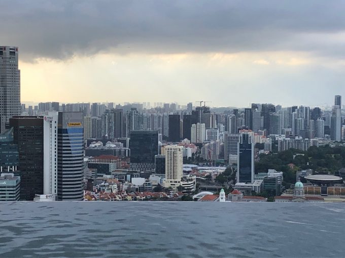 インフィニティプール