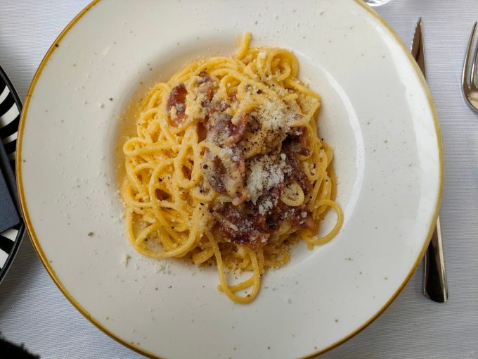 「La Soffitta Renovatio」のカルボナーラ