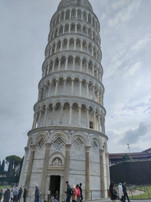ピサの斜塔