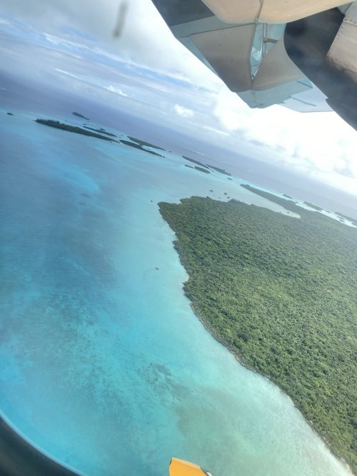 国内線でイルデパンへ