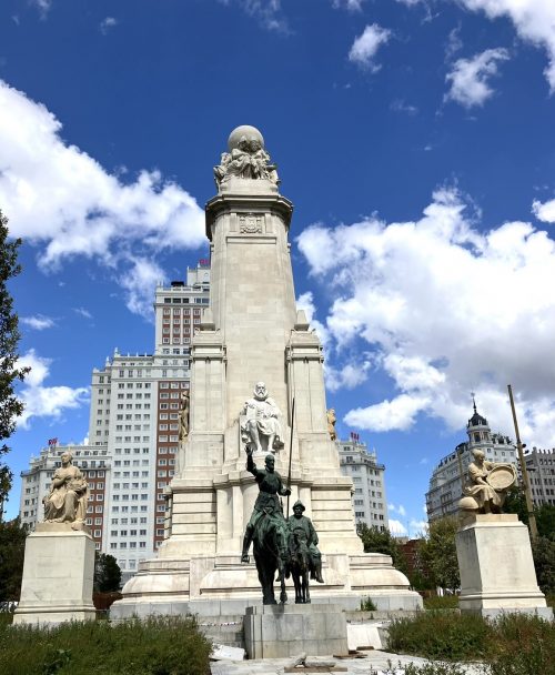 スペイン広場にあるドン・キホーテ像