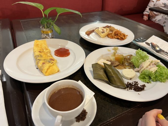 ホテルの朝食ブッフェ