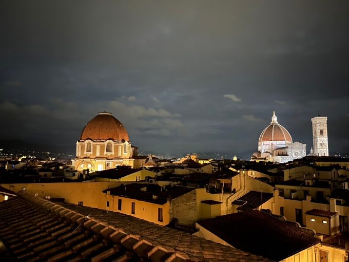 フィレンツェのホテルのルーフバルコニーから