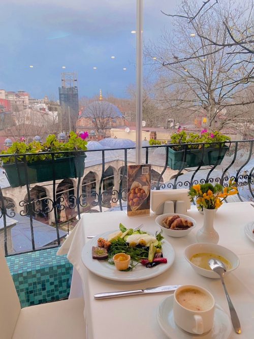 朝食も素敵でした♡