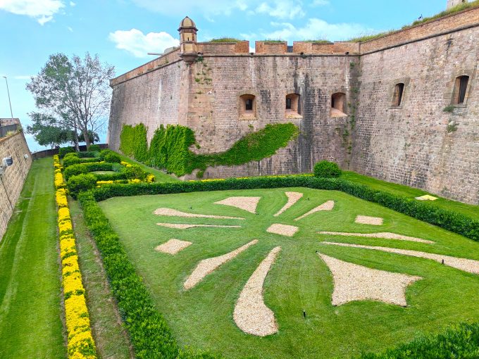 モンジュイック城