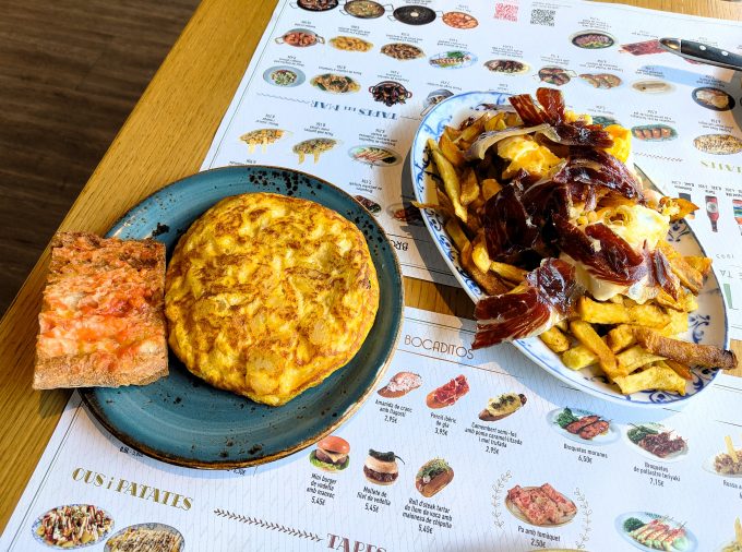 レストラン「TAPA TAPA」でいただいたスペイン風オムレツ