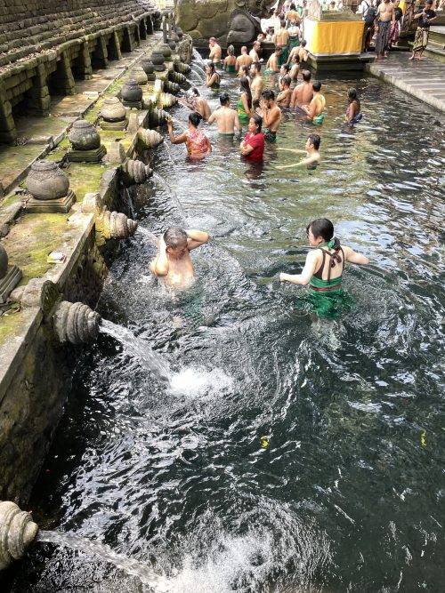 Tirta Empul Temple（ティルタ・ウンプル寺院）
