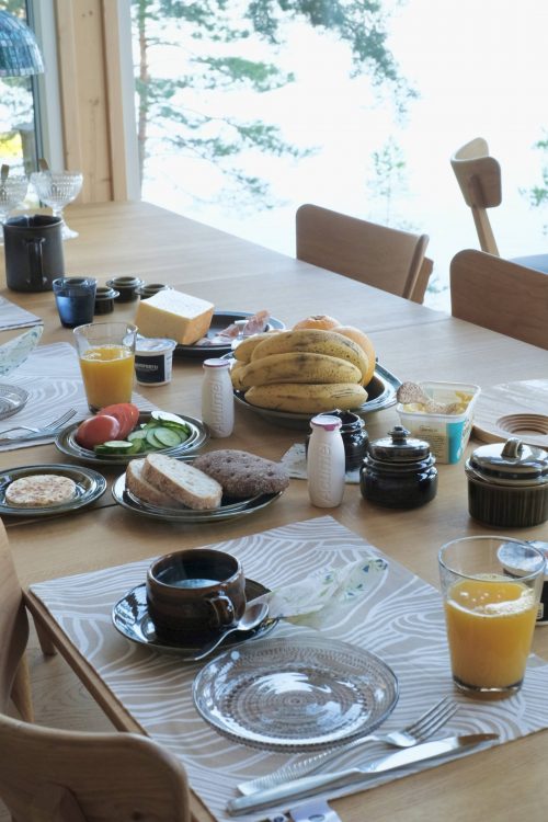 ログハウスでの朝食