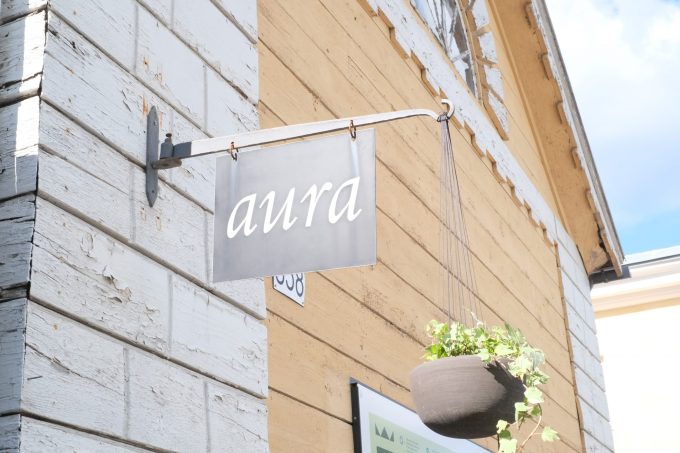 雑貨「aura」