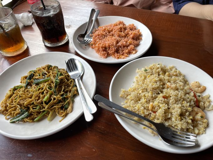 10日ランチ「ワルン・カンプン」