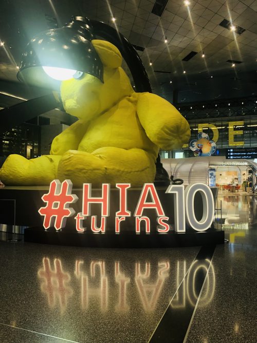 ドーハ空港にある巨大なぬいぐるみ