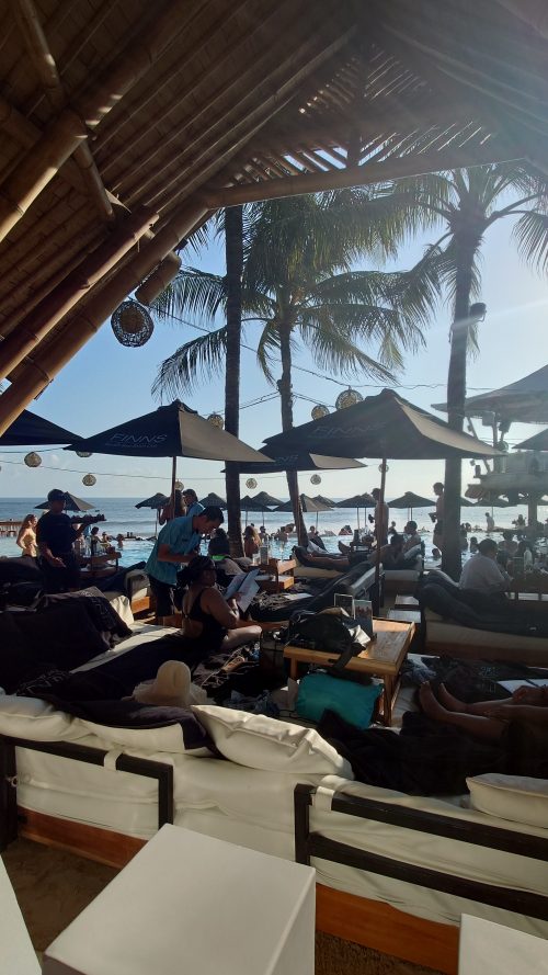 フィンズビーチクラブ