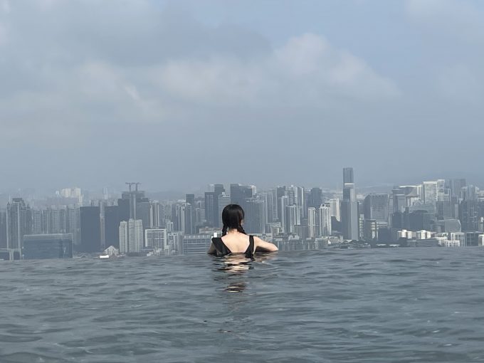 インフィニティープール